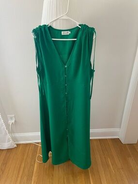 Molly Bracken Emerald Green Button-Front Midi Dress